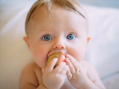 美国试管婴儿移植死者子宫生下宝宝，你还知道